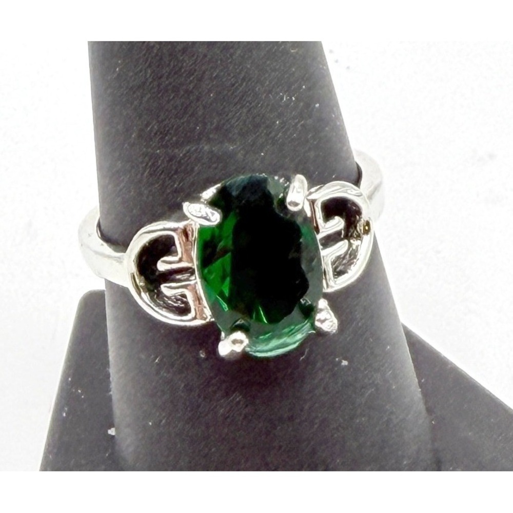 NEW Green Stone Ring Silver Tone Stainless Steel Simple Oval Size 8.5 VIDEO